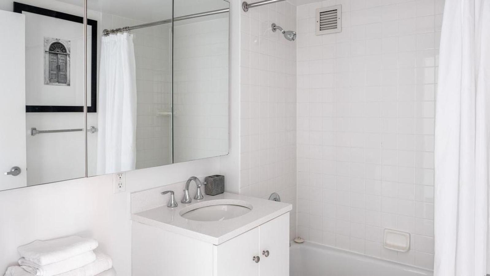 Apartment Landing - Modern With Amazing Amenities New York